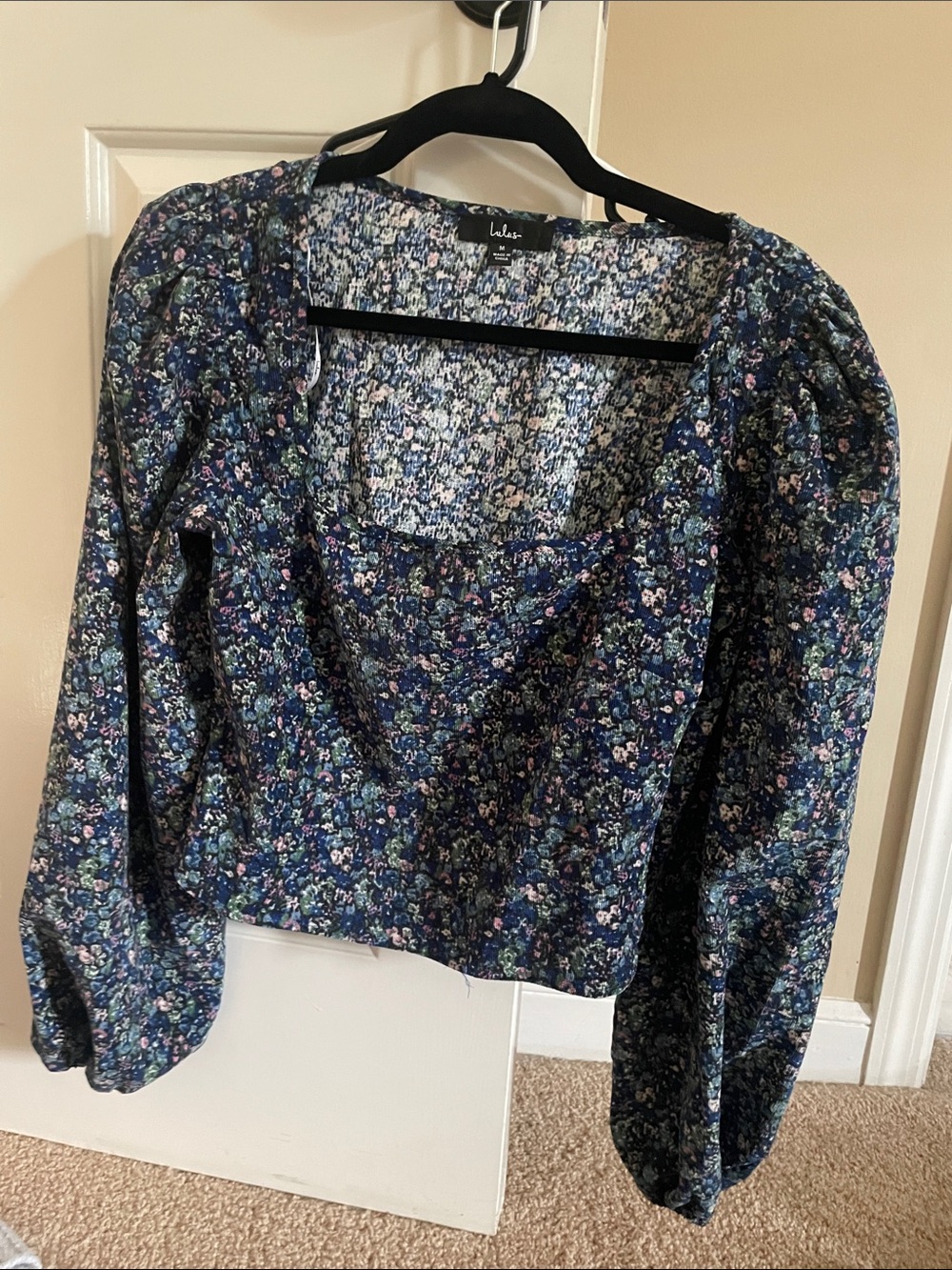 Lulu's Navy Floral Square-Neck Puff Sleeve Blouse